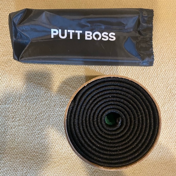 Putt Boss putting mat - Picture 2 of 2